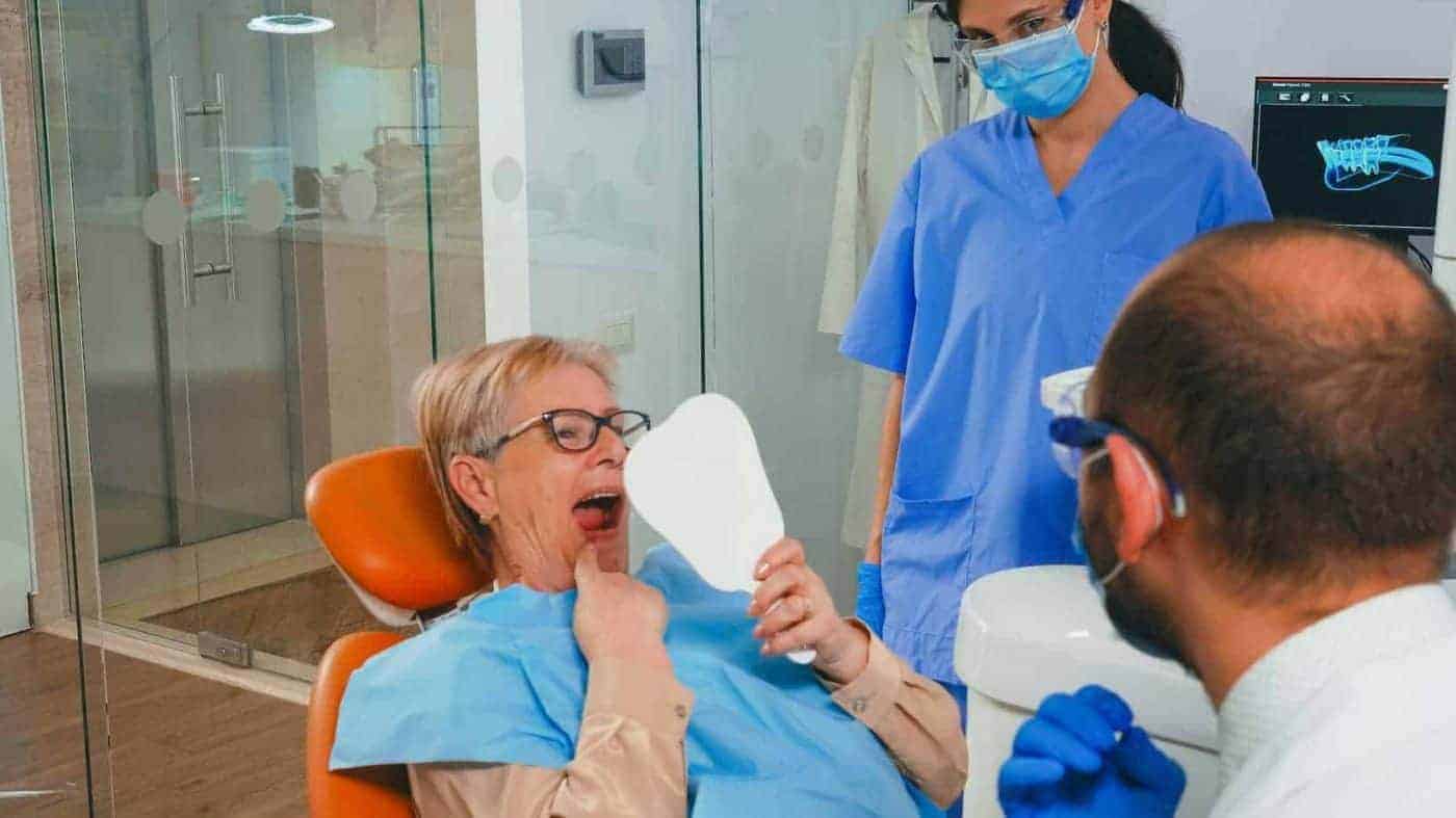 What are Senior Dental Savings Plans? 7 Things to Know.