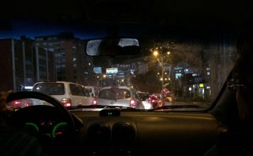 Is It Safe for Me to Drive at Night? 9 Night-time Driving Tips for Seniors