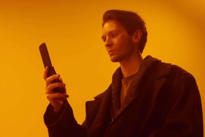 The Return Of The Flip Phone: A Look At The Resurgence Of A Classic Cellphone Design