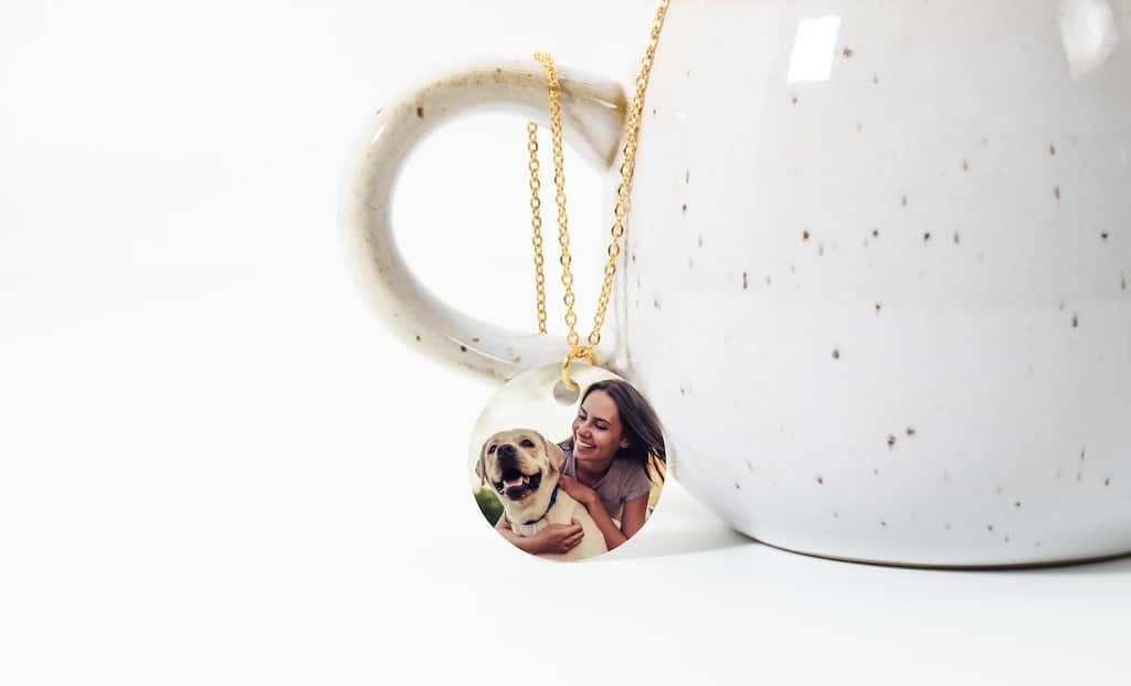 Best Holiday Gift Guide For Older Adults 9 pink box personalized charm necklace